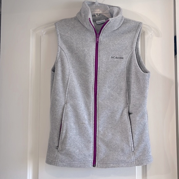 💜🤍 Columbia Fleece Vest 🤍💜 - Picture 1 of 4